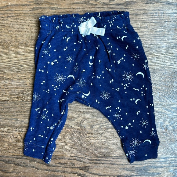 Old Navy Stars Ruffle Waffle Onesie and Pants Set, Size 3-6 Months - Picture 2 of 7